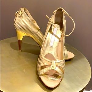 Gold leather and raffia high heel platform pumps